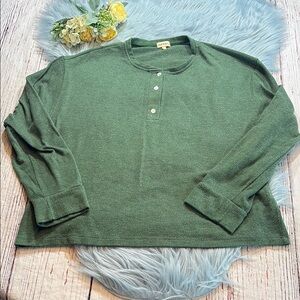 DONNI. Green Long Sleeve Henley Top sz XL